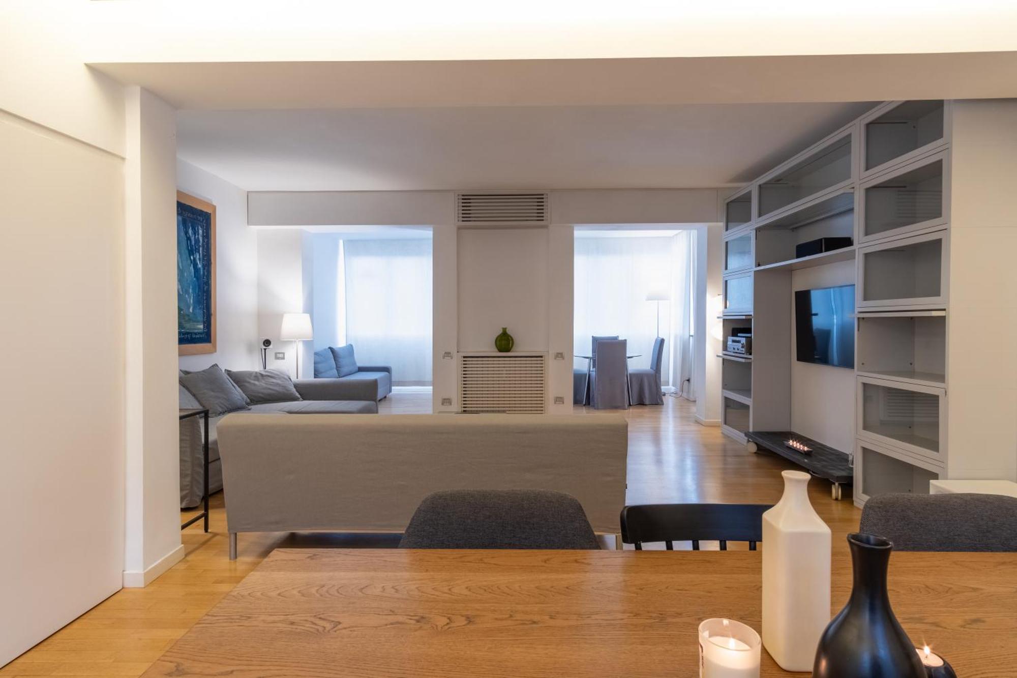 Attic With Terrace And Jacuzzi - Luxury Apartment โรม ภายนอก รูปภาพ