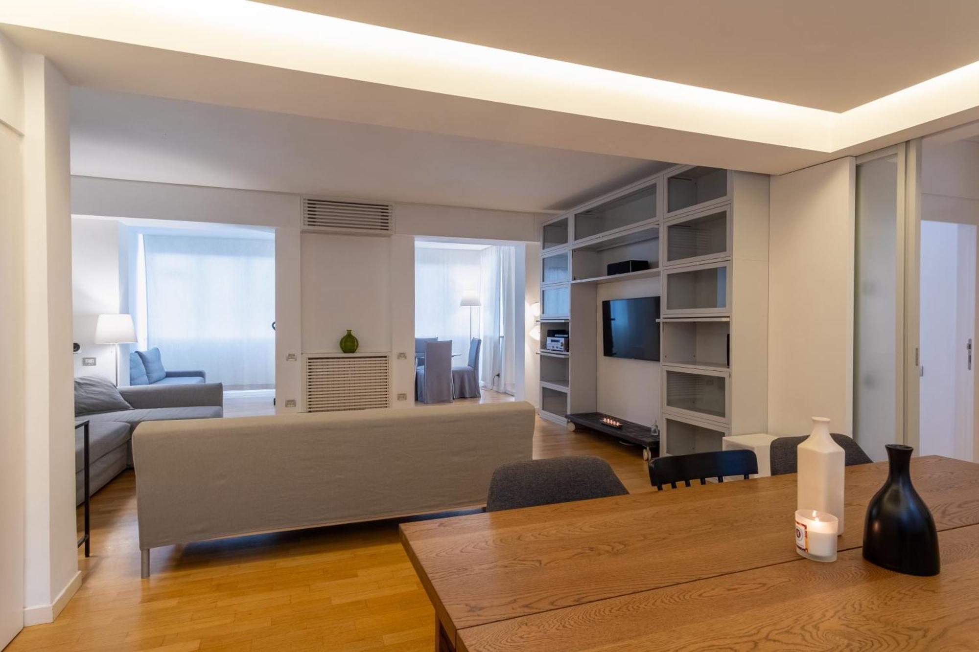 Attic With Terrace And Jacuzzi - Luxury Apartment โรม ภายนอก รูปภาพ