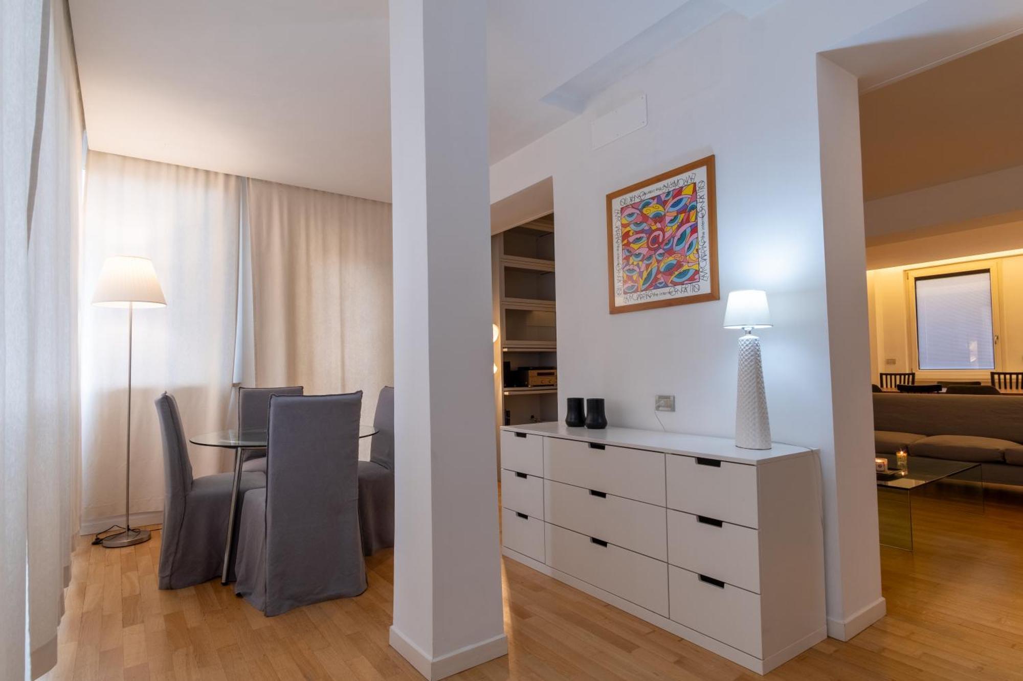 Attic With Terrace And Jacuzzi - Luxury Apartment โรม ภายนอก รูปภาพ