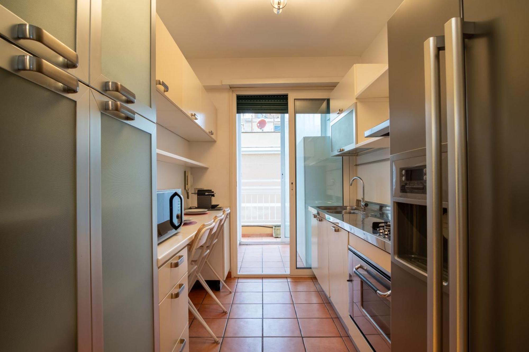 Attic With Terrace And Jacuzzi - Luxury Apartment โรม ภายนอก รูปภาพ
